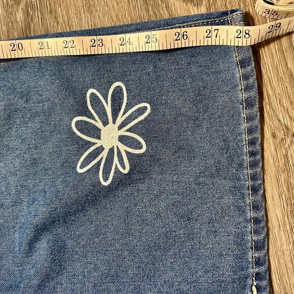 Justice Girls Wide Leg Flower SZ 16 Jeans Side Slit Y2K Floral Denim Daisy 70's - Picture 8 of 15